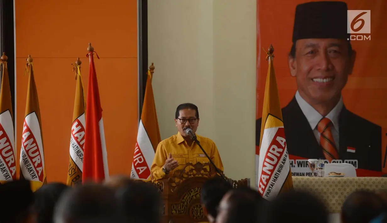 Ketua Umum Partai Hanura Marsekal Madya TNI (Purn) Daryatmo memberikan sambutan saat pembukaan Rapimnas 1 tahun 2018 Partai Hanura di DPP Hanura, Jakarta, Kamis (5/4). (Merdeka.com/Imam Buhori)