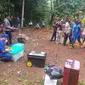 Polisi Bongkar Makam Korban Tewas Miras Oplosan Di Kabupaten Pandeglang, Banten. (Selasa, 21.09/2021). (Dokumentasi Polres Pandeglang).