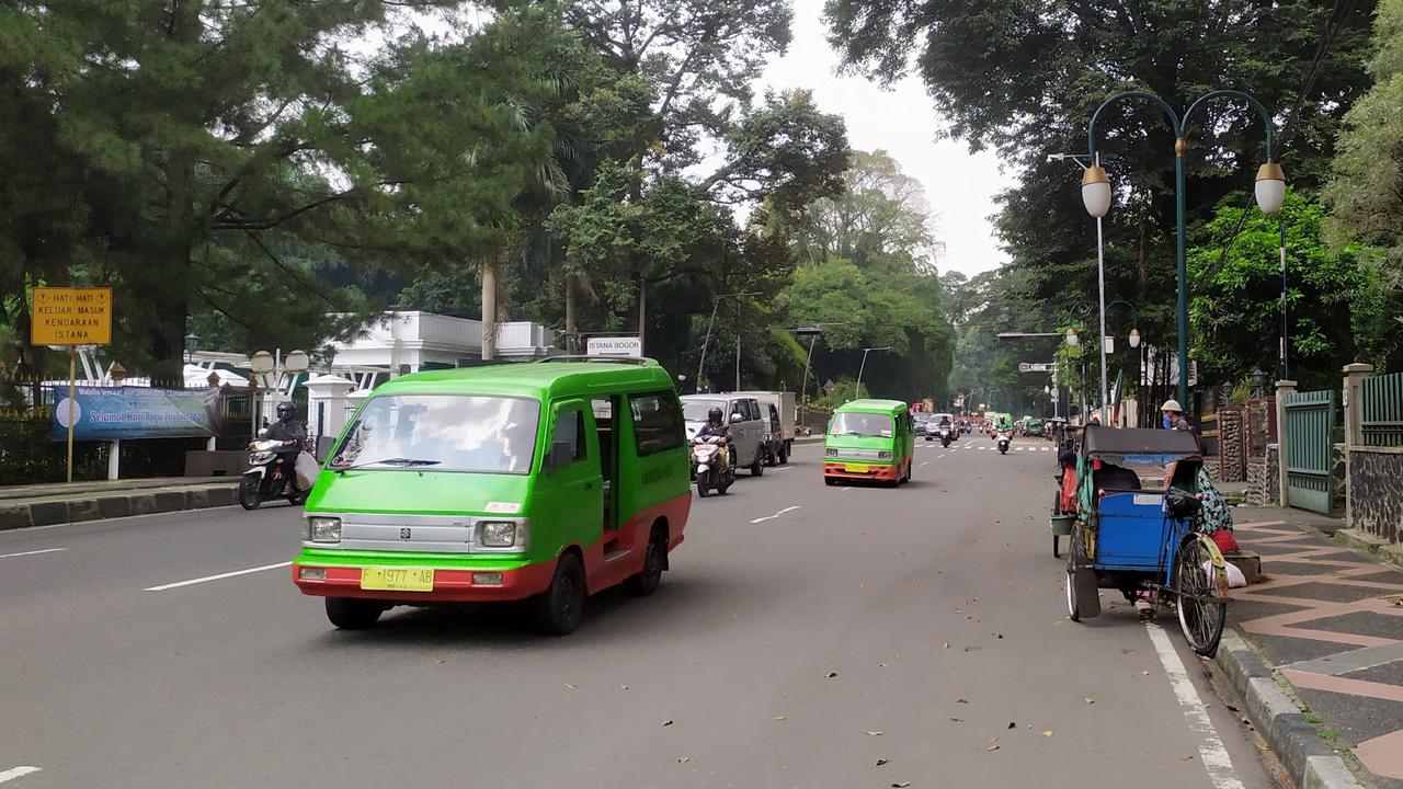 Jalanan Bogor jelang PSBB