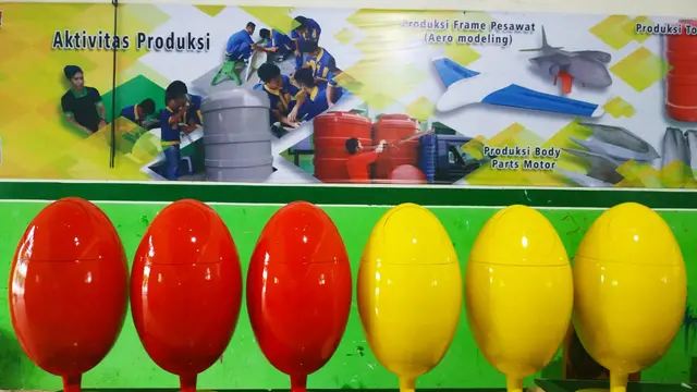 Tempat sampah pintar karya siswa SMK Fatahillah Cipari, Cilacap. (Foto: Liputan6.com/Sudaryono untuk Muhamad Ridlo)
