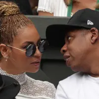 Selama masa kehamilan anak kembarnya ini, Beyonce selalu mengabadikannya dengan melakukan photo shoot dengan berbagai gaya. Memamerkan perut buncitnya di depan kamera, tampilan Beyonce tetap menawan. (AFP/Bintang.com)