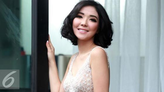 VIDEO: Gisella Anastasia Pamer Punggung Berotot nan Seksi