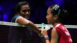 Kepastian itu didapat setelah Putri Kusuma Wardani berhasil meredam perlawanan Pusarla V Sindhu di Adidas Arena, Paris, Prancis, pada 29 Agustus 2025. (Dimitar DILKOFF/AFP)