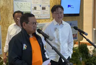 Gubernur DKI Jakarta, Pramono Anung dan Presiden Direktur PT Astra International Tbk, Rudy Chen