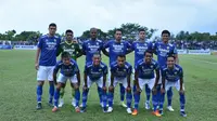 Persib Bandung kala beruji coba dengan Tanjong Pagar di Batam, Minggu (4/5/2022). (dok. Persib)