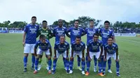 Persib Bandung kala beruji coba dengan Tanjong Pagar di Batam, Minggu (4/5/2022). (dok. Persib)
