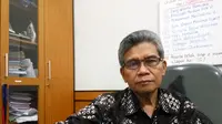 Sejarawan Universitas Negeri Yogyakarta (UNY) menjabarkan beragam versi tentang sosok ayah kandung Jenderal Sudirman. (Liputan6.com/Switzy Sabandar)
