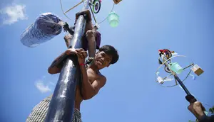 Lomba Panjat Pinang Virtual Hadir di HUT ke-81 RI, Hadiahnya Liburan Gratis