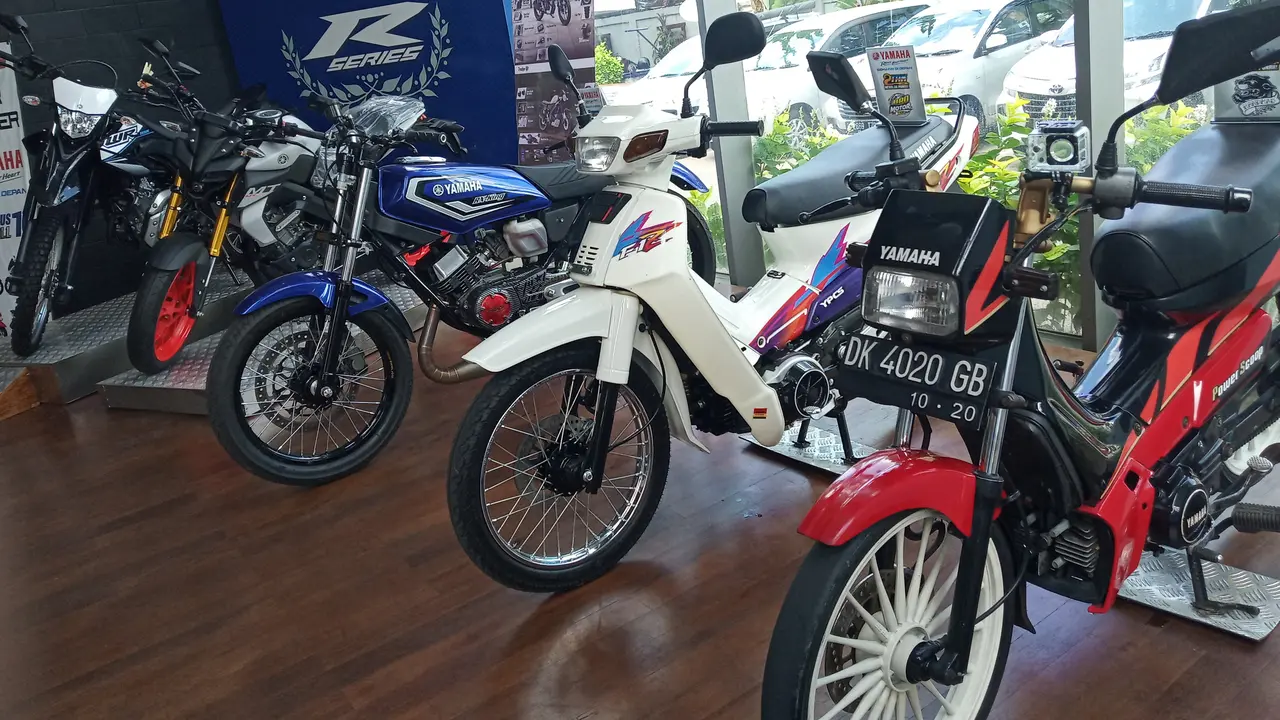 Memiliki beragam motor dua tak di tahun 90'an, salah satunya model legendaris milik Yamaha ialah F1Z.