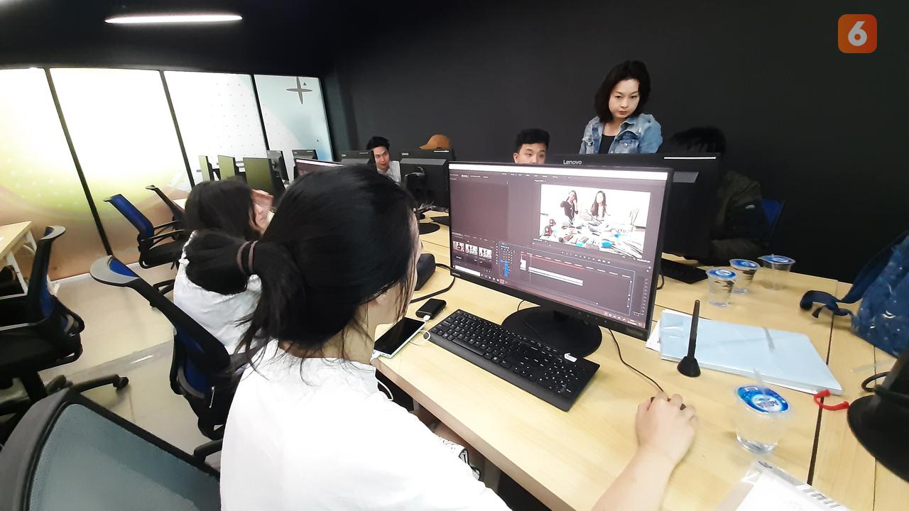 Belasan Atlet E-Sport NXL Belajar Jadi Youtuber