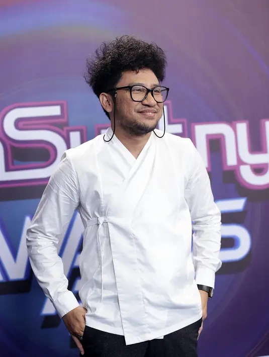 "Pasti pengenlah punya honeymoon. Tapi nggak mau yang terlalu ngotot soal honeymoon sekarang. Tapi kalau memang honeymoon pengennya yang spesial dan dipikirin dengan mateng," lanjutnya. (Andy Masela/Bintang.com)