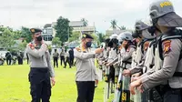Polda Riau menyiagakan ribuan personel mengamankan demo 11 April di gedung DPRD Riau. (Liputan6.com/M Syukur)