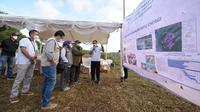 Wakil Gubernur Jawa Barat Uu Ruzhanul Ulum saat meninjau lokasi eksplorasi PLTB Ciemas di Kecamatan Ciemas, Kabupaten Sukabumi, Rabu (8/9/2021). (Foto: Biro Adpim Jabar)