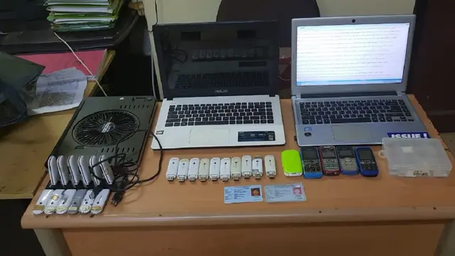 Barang bukti yang digunakan dua petani asal Kabupaten Sidrap saat menjalankan aksi penipuan online (Humas Polda Sulsel/ Eka Hakim)