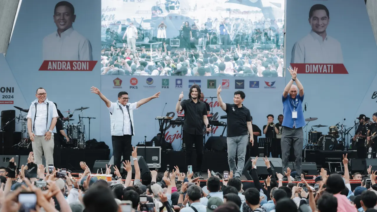 Andra Soni dan Dewa 19 di Konser Banten Maju. (Sabtu, 16/11/2024).