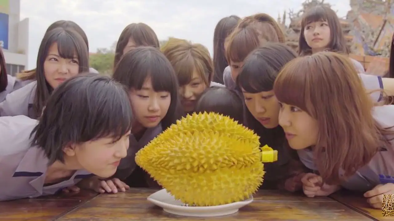 Member NMB48 Ini Rela Makan Durian Demi Videoklip Baru