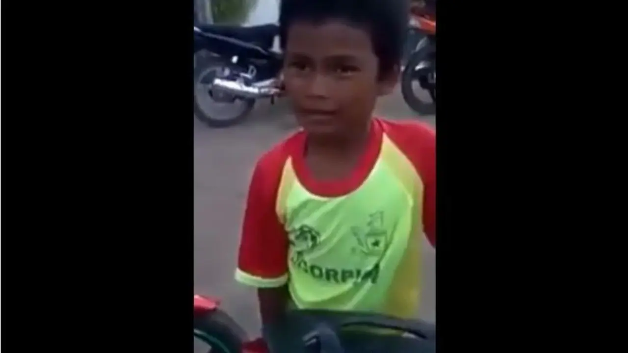 Keahlian Bocah Ini Sudah Berhasil Membuat Ribuan Orang Tertawa