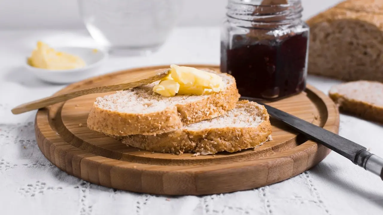 Mentega sebagai Olesan Roti