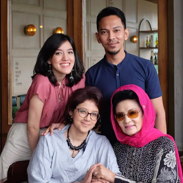 6 Momen Kenangan Ify Alyssa dan Farida Pasha, Penuh Kehangatan