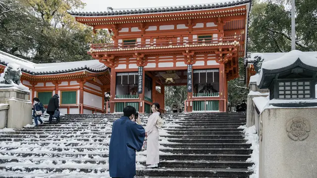 Jepang menghadapi hujan salju lebat