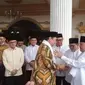 Ketua Umum Satkar Ulama Indonesia, Dr Idris Laena bertemu Airlangga Hartarto. Foto: liputan6.com/edhie prayitno ige&nbsp;