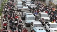 Nonton Kirab Budaya, Warga Dihadang Kemacetan
