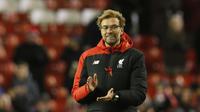 Pelatih Liverpool, Jurgen Klopp, enggan meremehkan ajang Piala Liga Inggris jelang partai melawan Southampton, Kamis (2/12/2015) dini hari WIB. (Reuters/Phil Noble)