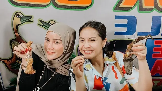 Tajir Melintir, Ini Potret Kesederhanaan Nagita Slavina Makan di Pinggir Jalan