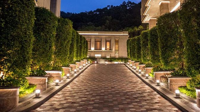 21 Borrett Road's residences. Courtesy of Homewise Realty