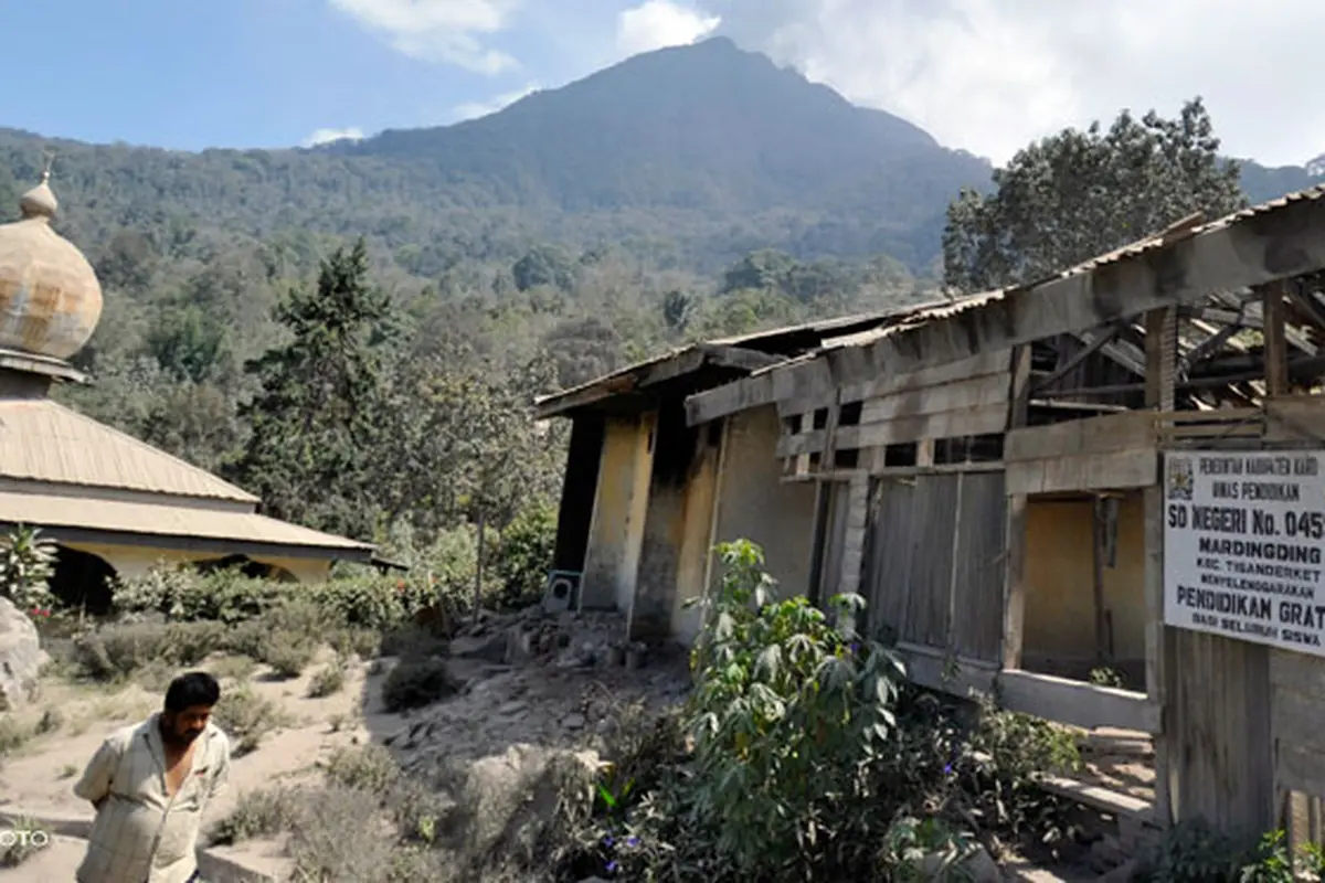 status-sinabung-140204c.jpg