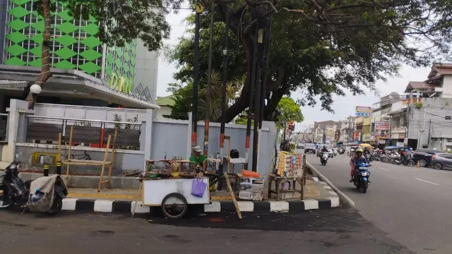 Renovasi Jalan Kota Serang