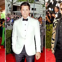 Seleb hollywood cowok yang ganteng ini turut menghadiri Met Gala 2015.