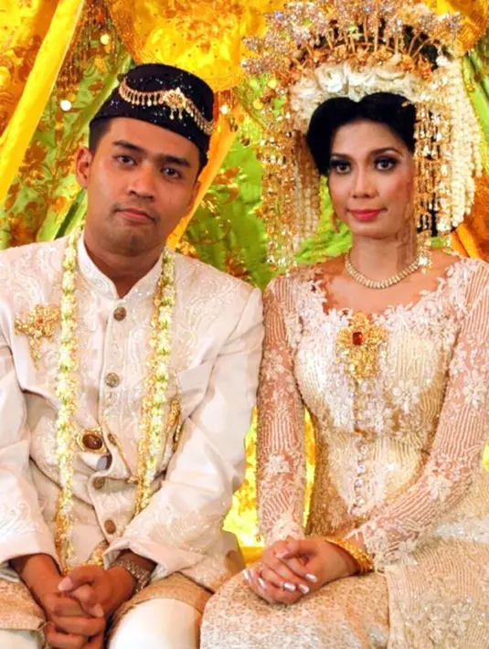 Hubungan dengan Nina sempat terhenti, lantaran Bjah kembali ke pelukan Sukma Ayu. Keduanya tidak lagi komunikasi. Selanjutnya, Bjah menikah dengan Tri Indah Herlina. Namun, pernikahan Bjah tak berlangsung lama. (dok. Pribadi)