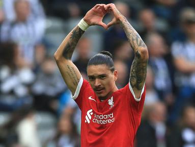 Selain Brasil dan Argentina, Uruguay menjadi negara penghasil pesepak bola berkualitas yang banyak bermain di Eropa, tak terkecuali di Premier League Liga Inggris. Dari beberapa pesepak bola Uruguay yang pernah atau pun masih berkompetisi di Premier League, tercatat ada 5 pemain ynag hingga kini menguasai daftar pencetak gol terbanyak di Premier League. Siapa saja? Ini dia daftar kelimanya. (AFP/Lindsey Parnaby)