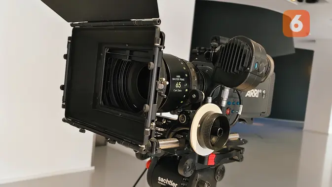 <p>Kamera sinema dengan lensa Zeiss. Liputan6.com/Iskandar</p>