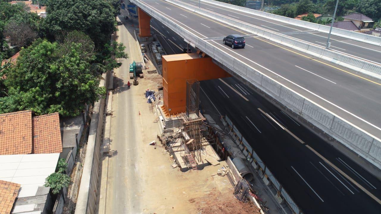 PT Jasamarga Jalanlayang Cikampek (JJC) tengah membangun 4 tempat parkir darurat (emergency parking bay) di Jalan Tol Jakarta-Cikampek II (Elevated) atau Tol Layang Jakarta-Cikampek.