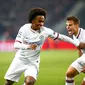 Willian mencetak gol kemenangan Chelsea saat bertanding melawan Lille. (dok. UEFA)