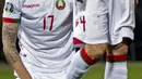 Pemain Belarusia, Makhail Shivakov pada laga pembuka Grup C Kualifikasi Piala Eropa 2020 yang berlangsung di Stadion Faijenoord, Rotterdam, Jumat (22/2). Belanda menang 4-0 atas Belarusia. (AFP/Koen Van Weel)