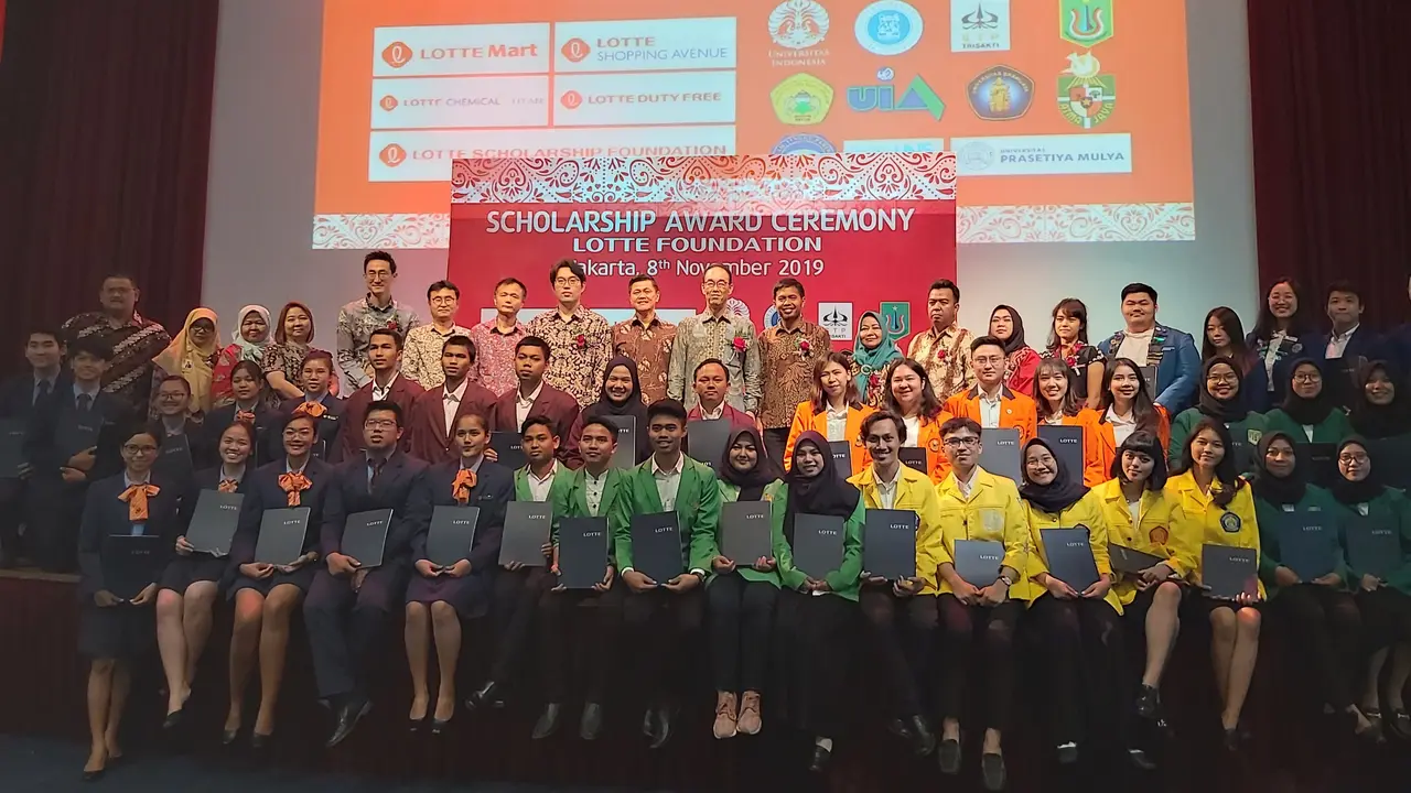 Lotte Group Memberikan Beasiswa Kepada 60 Mahasiswa Indonesia