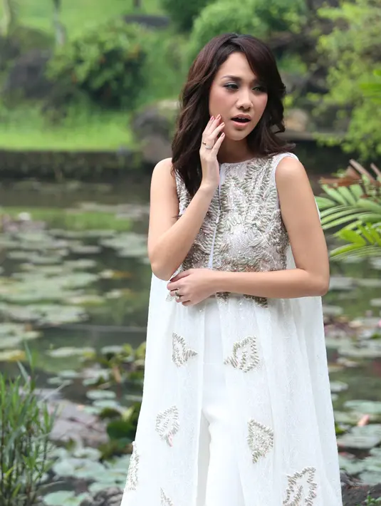 Film 3 Srikandi turut dimeriahkan oleh sederet aktor dan aktris tanah air, seperti  Reza Rahadian, Donny Damara, Mario Irwinsyah, Detri Warmanto dan Indra Birowo. (Andy Masela/Bintang.com)