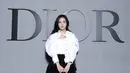 <p>Brand ambassador Dior, Jisoo Blackpink kembali hadir di Paris Fashion Week. Kali ini member Blackpink ini tampil dengan busana monokrom. [@sooyaaa__]</p>