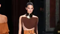 Kendall Jenner Sedih Dengar Lamar Odom Koma