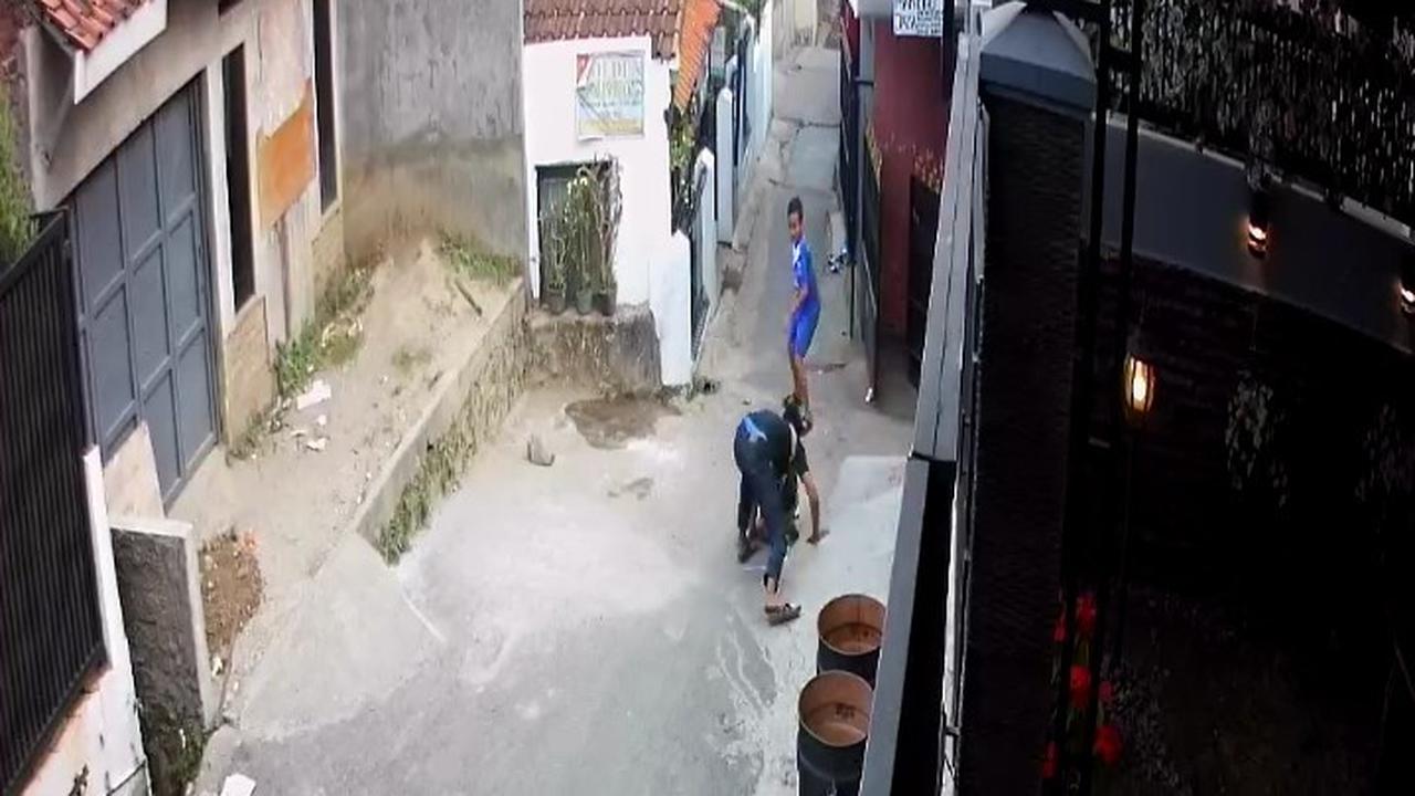 Tangkapan layar jambret