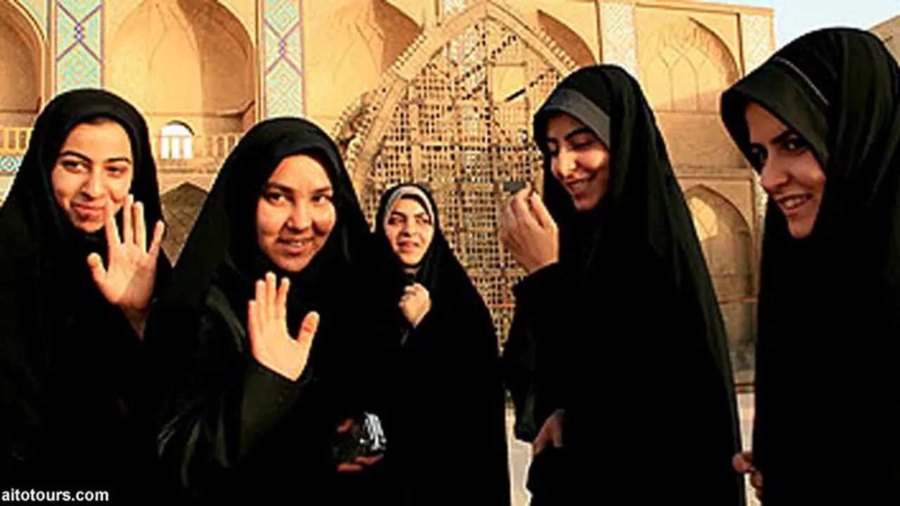 dubai-dresscode130715b.jpg