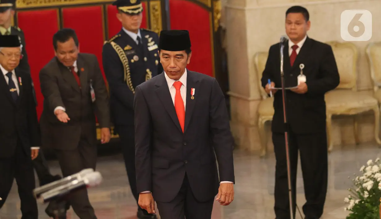 Presiden Joko Widodo bersiap melantik para Wakil Menteri (Wamen) Kabinet Indonesia Maju di Istana Negara, Jumat (25/10/2019). Jokowi melantik 12 wakil menteri yang akan membantu jajaran menteri Kabinet Indonesia Maju dalam menjalani roda pemerintahan 5 tahun ke depan. (Liputan6.com/Angga Yunair)