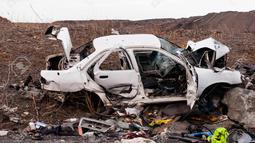 Mobil bekas kecelakaan yang tak lagi diperbaiki akhirnya menjadi sampah bagi lingkungan. (Source: 123rf.com)