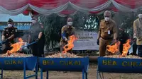 Pemusnahan sejumlah barang oleh pihak Kanwil Direktorat Jenderal Bea Cukai (DJBC) Sulawesi Bagian Utara.