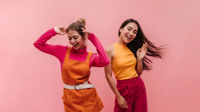 Ilustrasi pakaian buat nonton konser yang catchy namun tetap nyaman