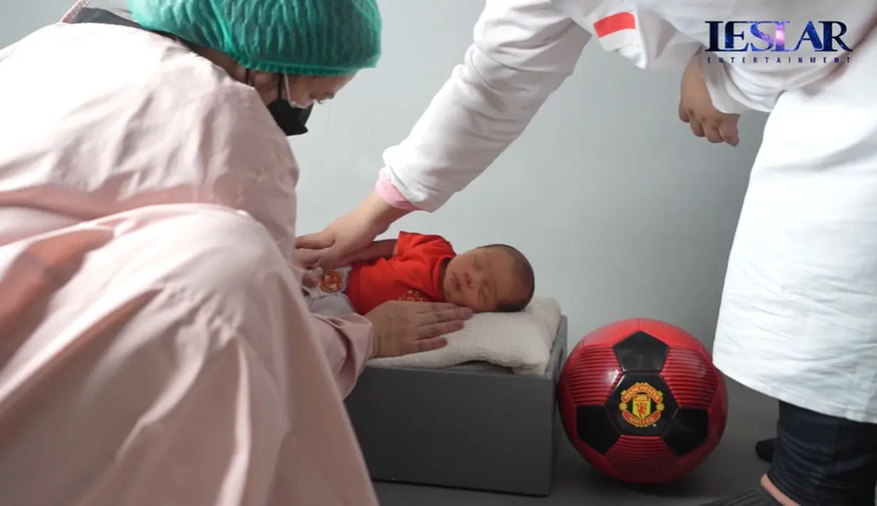 Lesti Kejora dan Rizky Billar (Youtube/Leslar Entertainment)