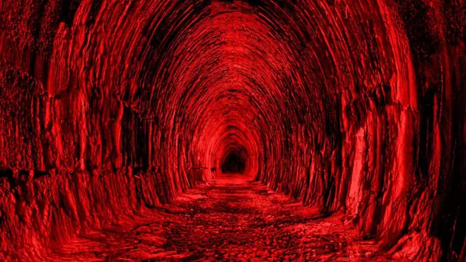 10 Terowongan Paling Unik di Dunia Nyata